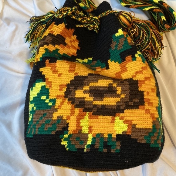 Sunflower Patterned Black Large Wayuu Drawstring Crossbody Mochila Bag - Picture 3 of 11